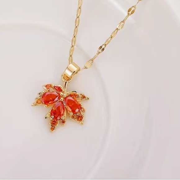 NWT Red Maple Leaf Pendant Inlaid Zircon 18K Gold Plated Copper Necklace - Picture 3 of 7